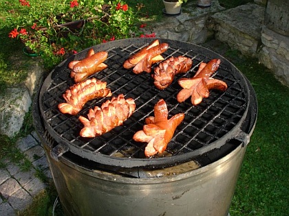 Vodní gril - zahradní grily s vodní lázní (LIMES)